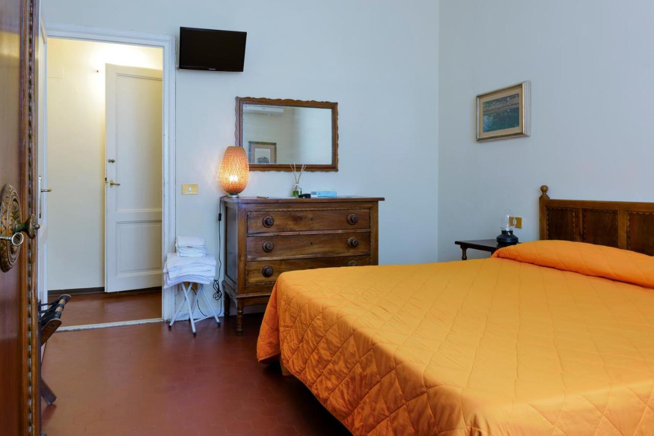 Hotel Club I Pini - Residenza D'Epoca In Versilia 리도디캄파이오레 외부 사진