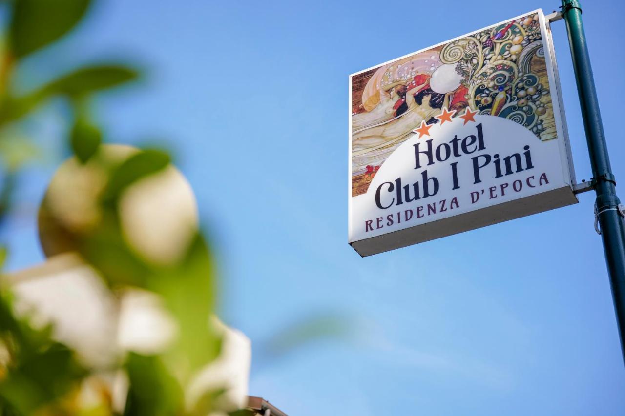 Hotel Club I Pini - Residenza D'Epoca In Versilia 리도디캄파이오레 외부 사진